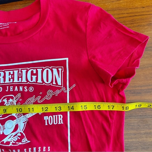 True Religion Embellished Red Fitted Short Sleeve T-Shirt Medium - Picture 6 of 7